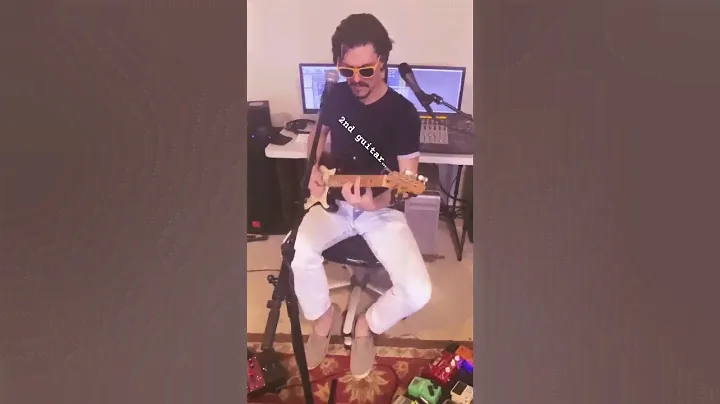 How to build a band with your mouth and a strat in roughly 60 seconds #guitar #music #onemanband