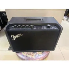 Fender Mustang GT 40 моделирующий гитарный комбоусилитель USED